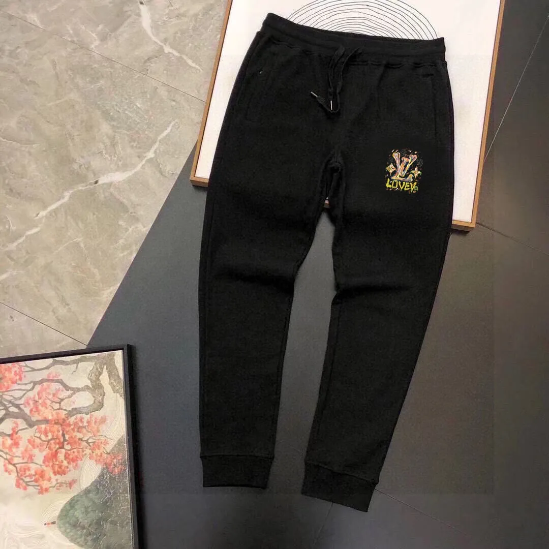 🅿️380 [LV Louis Vuitton] (Fat Man Gospel) hot-selling suit is coming. Focus on the original version of the official website. 2025 new hot-selling sweatshirt suit. The original order is the best. 🇭🇰The meticulous work of top designers is dedicated to a fitting and perfect upper body effect. All-natural high-quality Roman cotton 100%, close-fitting comfort, noble and elegant! Original hardware embodies elegance and nobility! Counter size: M-5XL (maximum wear up to 220 pounds)